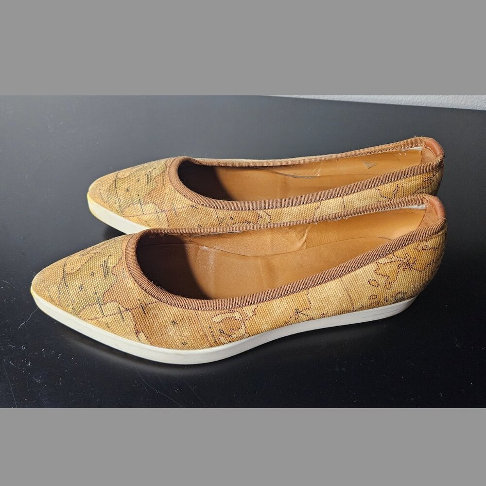 Alviero Martini 1A Class Pointed Flat Shoes